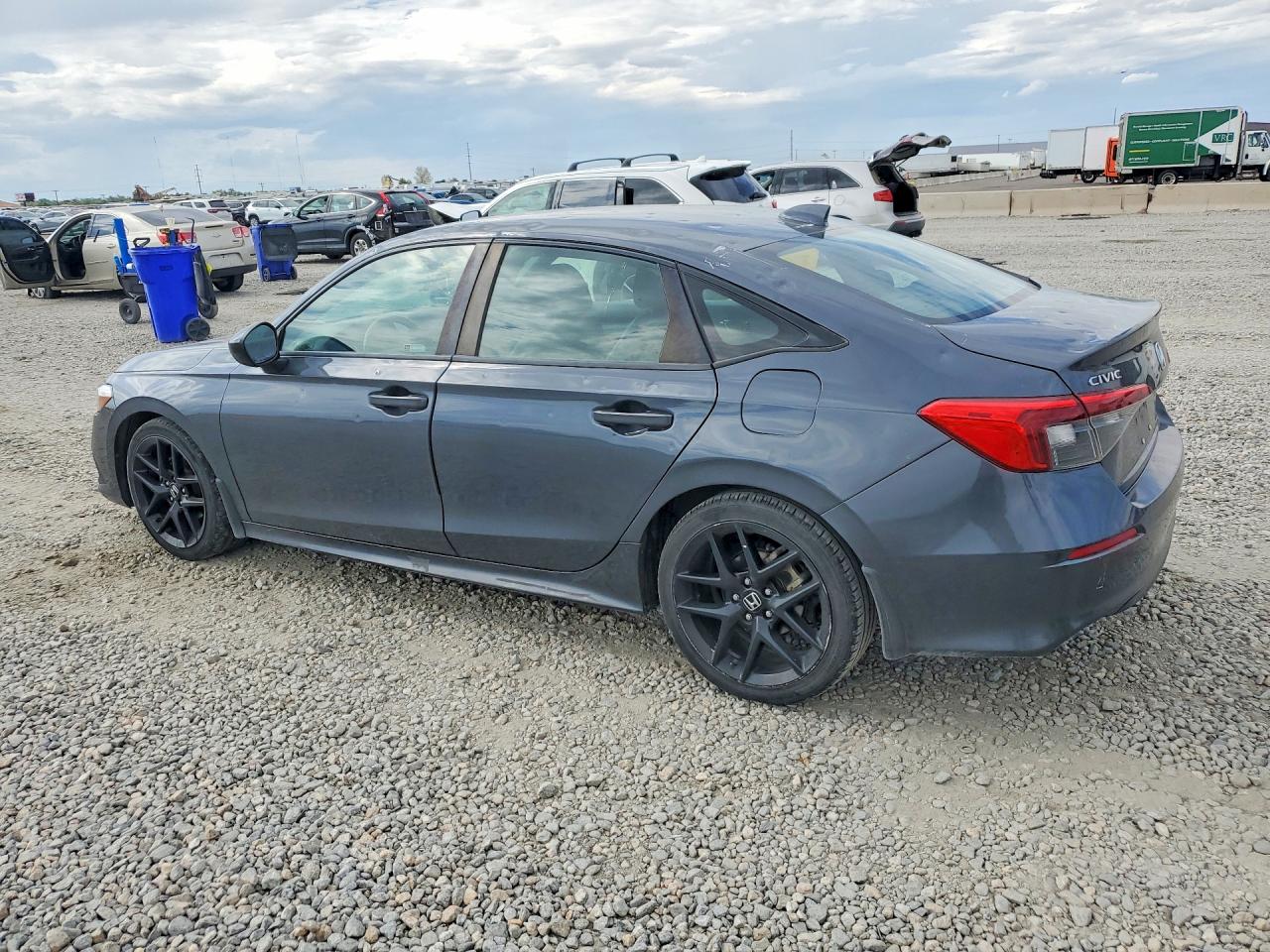 2HGFE2F55NH556335 · 2022 HONDA CIVIC · 2/12