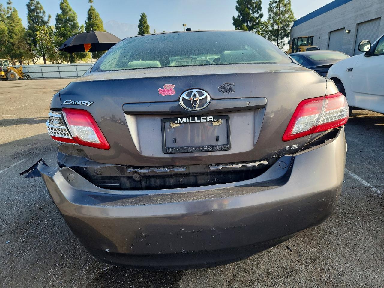 4T4BF3EK6BR194887 · 2011 TOYOTA CAMRY · 6/12