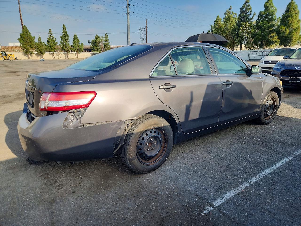 4T4BF3EK6BR194887 · 2011 TOYOTA CAMRY · 3/12