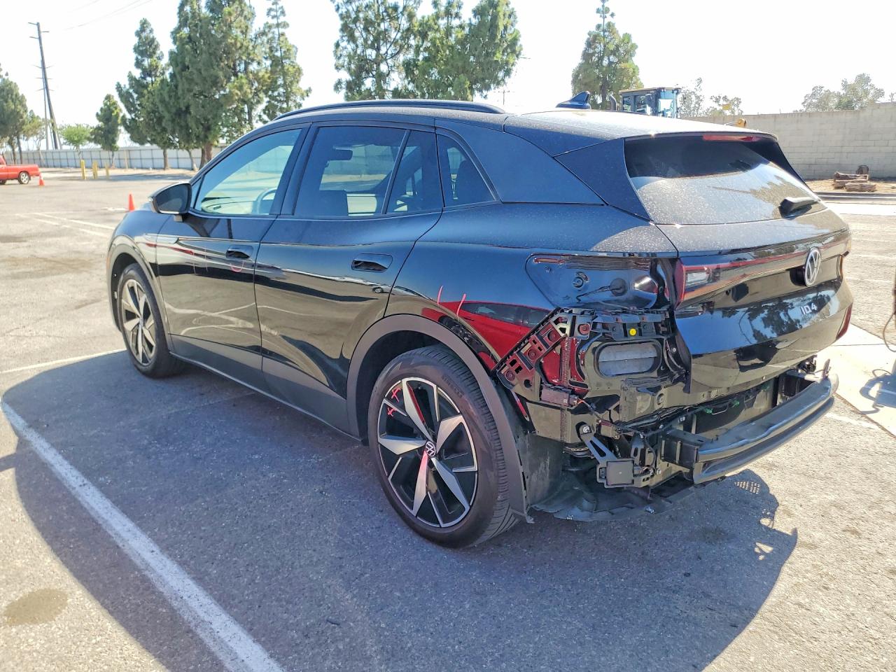 1V2VMPE86PC015076 · 2023 VOLKSWAGEN ID.4 · 2/10