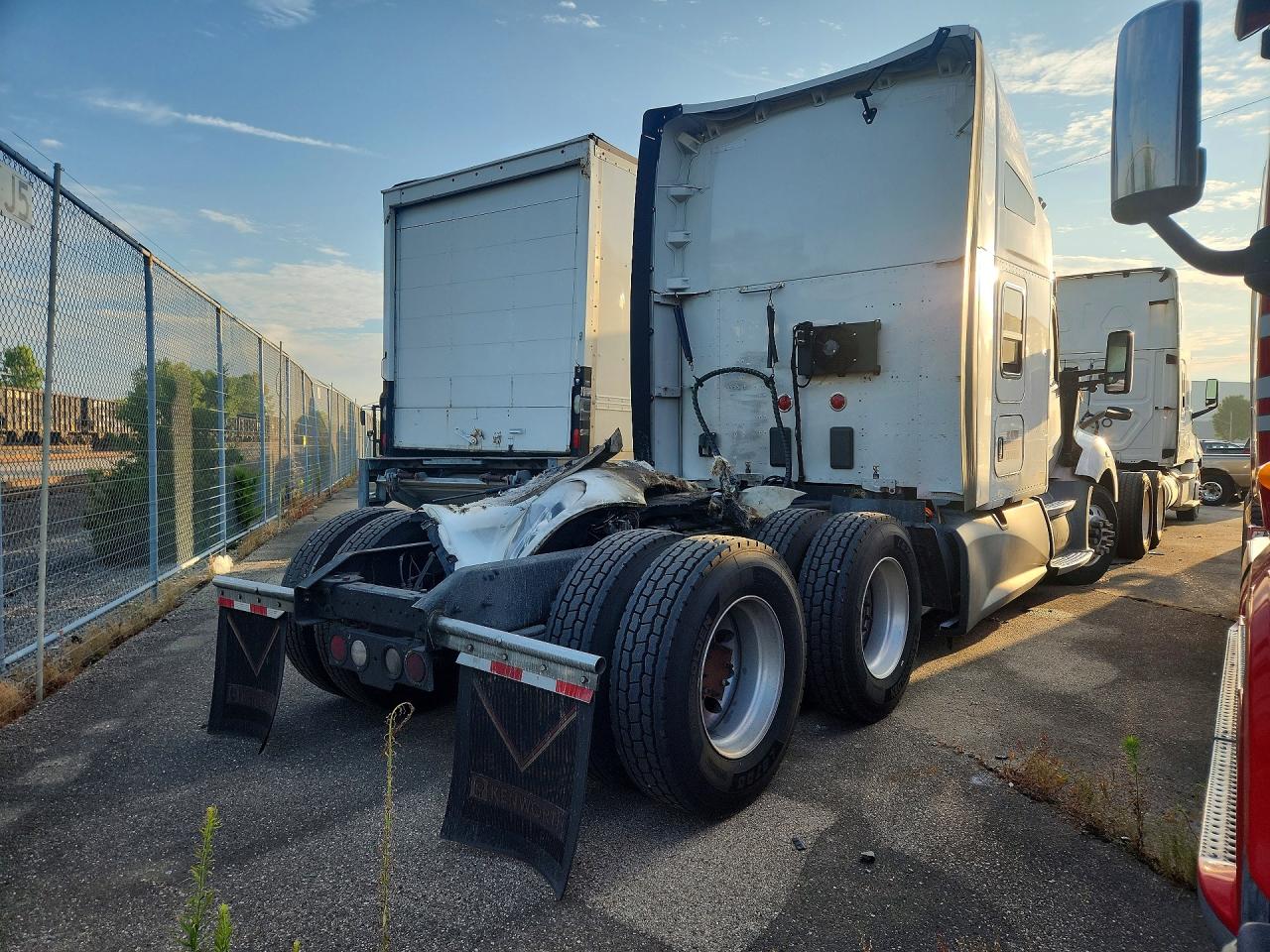 1XKYDP9X2JJ175673 · 2018 KENWORTH CONSTRUCTION · 3/14