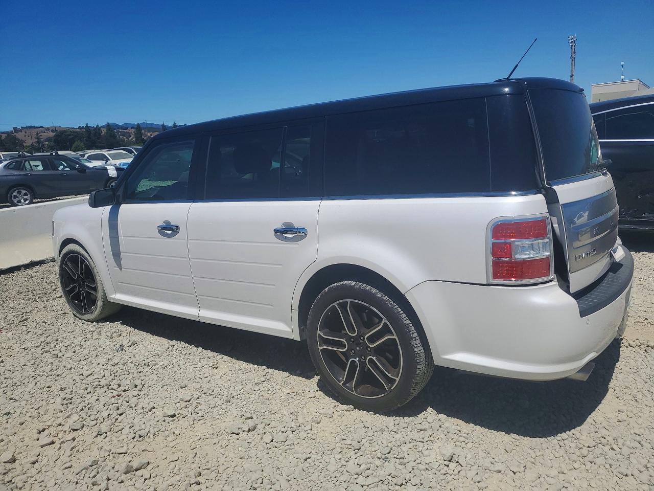 2FMHK6DT7DBD15687 · 2013 FORD FLEX · 2/13