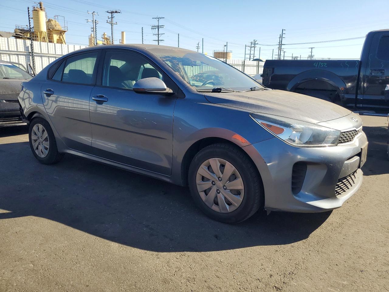 3KPA24AD4LE256094 · 2020 KIA RIO · 4/13