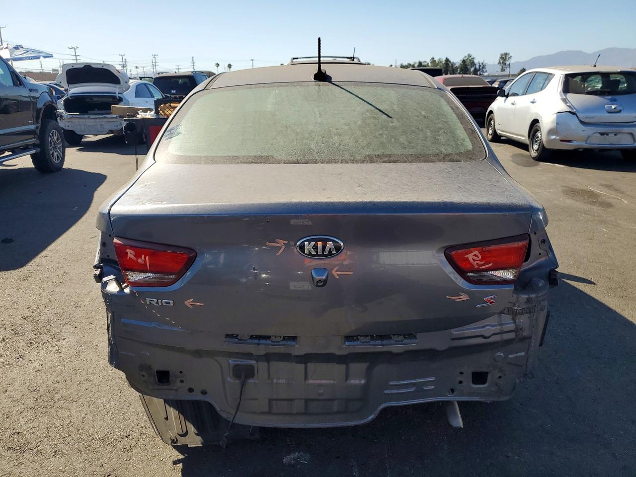 3KPA24AD4LE256094 · 2020 KIA RIO · 6/13