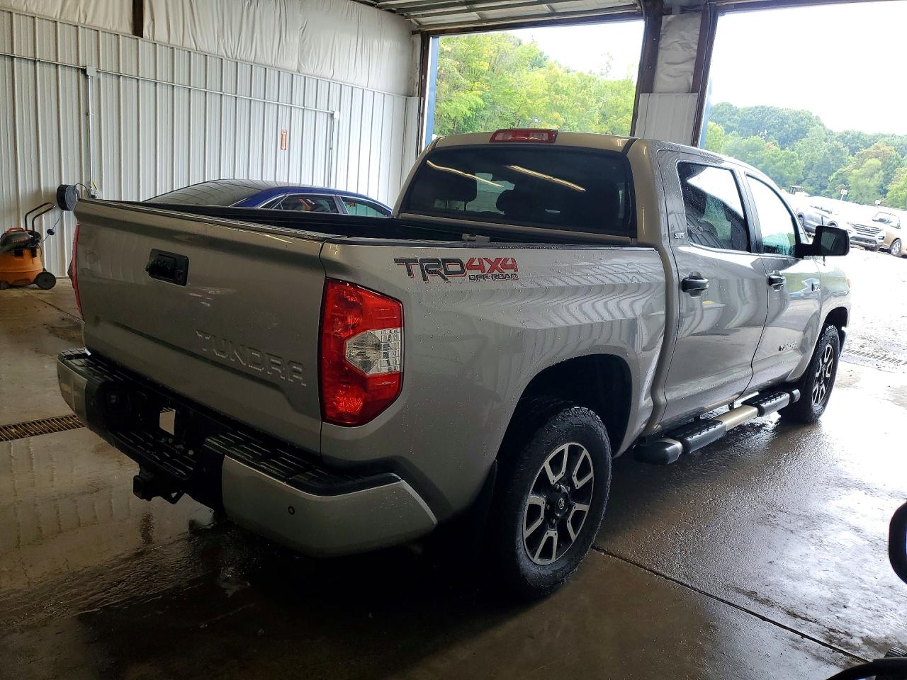 5TFDW5F10HX583945 · 2017 TOYOTA TUNDRA · 3/12