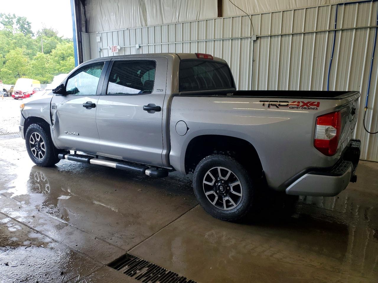 5TFDW5F10HX583945 · 2017 TOYOTA TUNDRA · 2/12