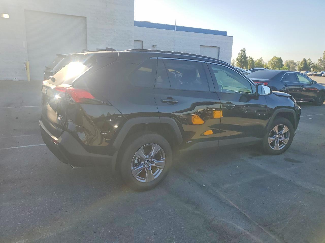 JTMRWRFV9SJ091327 · 2025 TOYOTA RAV4 HYBRID · 3/13