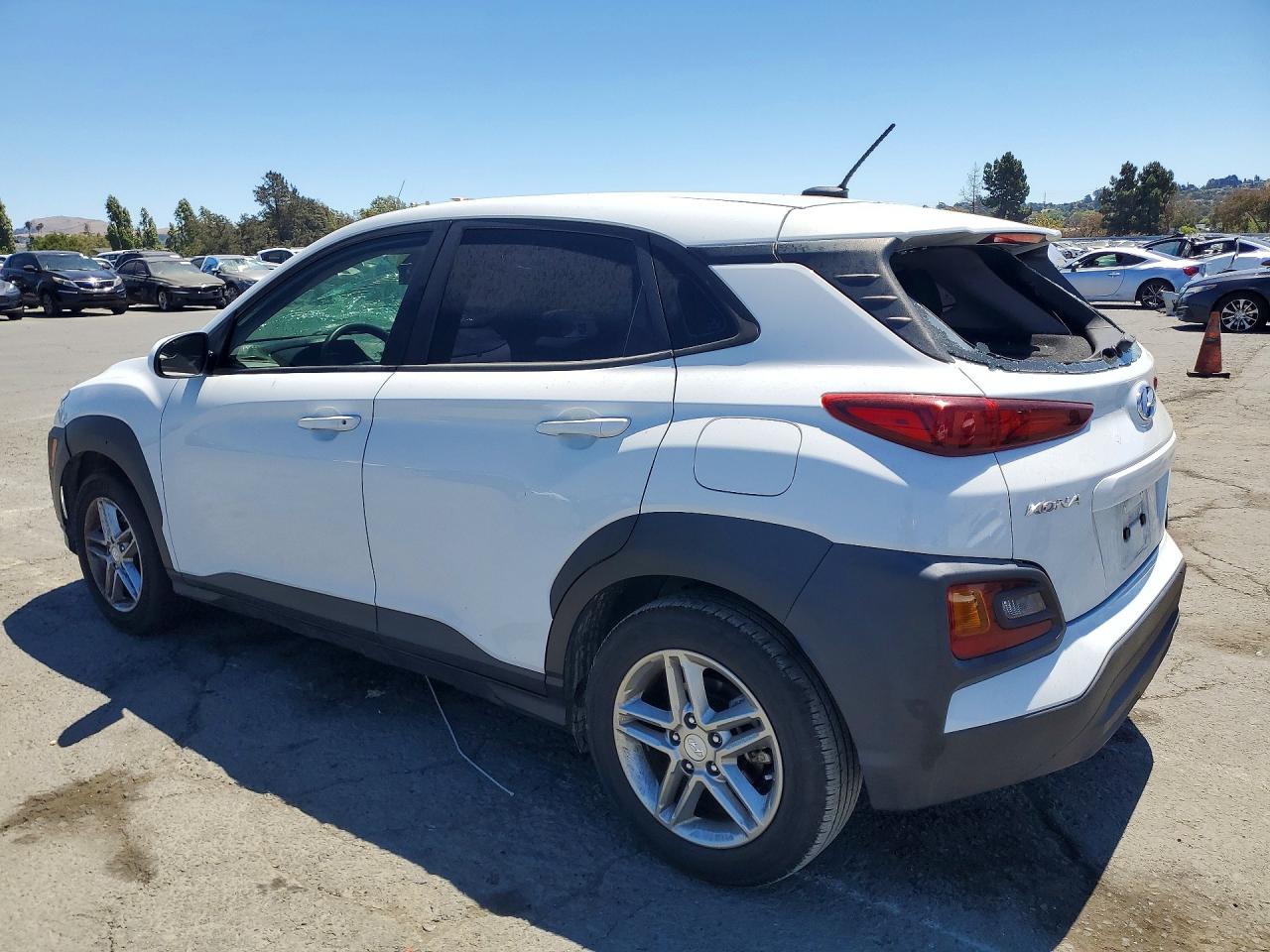 KM8K12AA2LU481905 · 2020 HYUNDAI KONA · 2/13