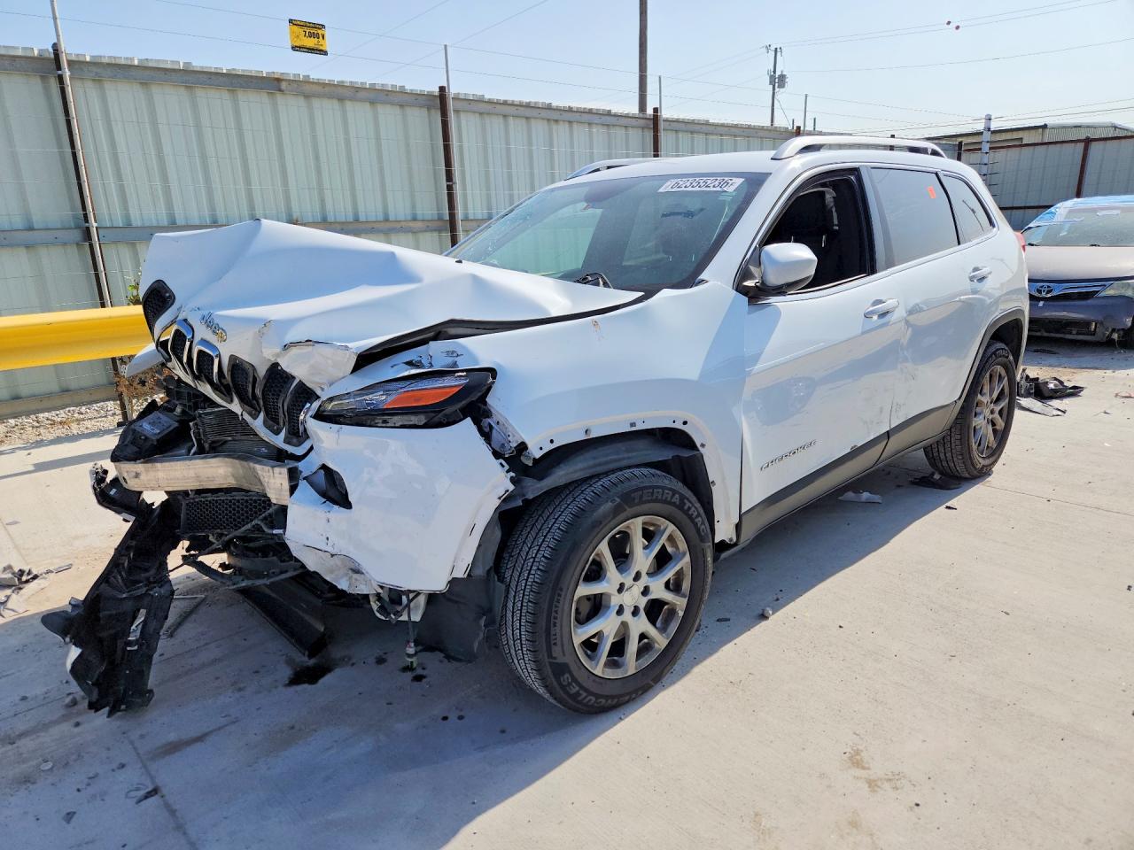 1C4PJMCB1FW614643 · 2015 JEEP CHEROKEE