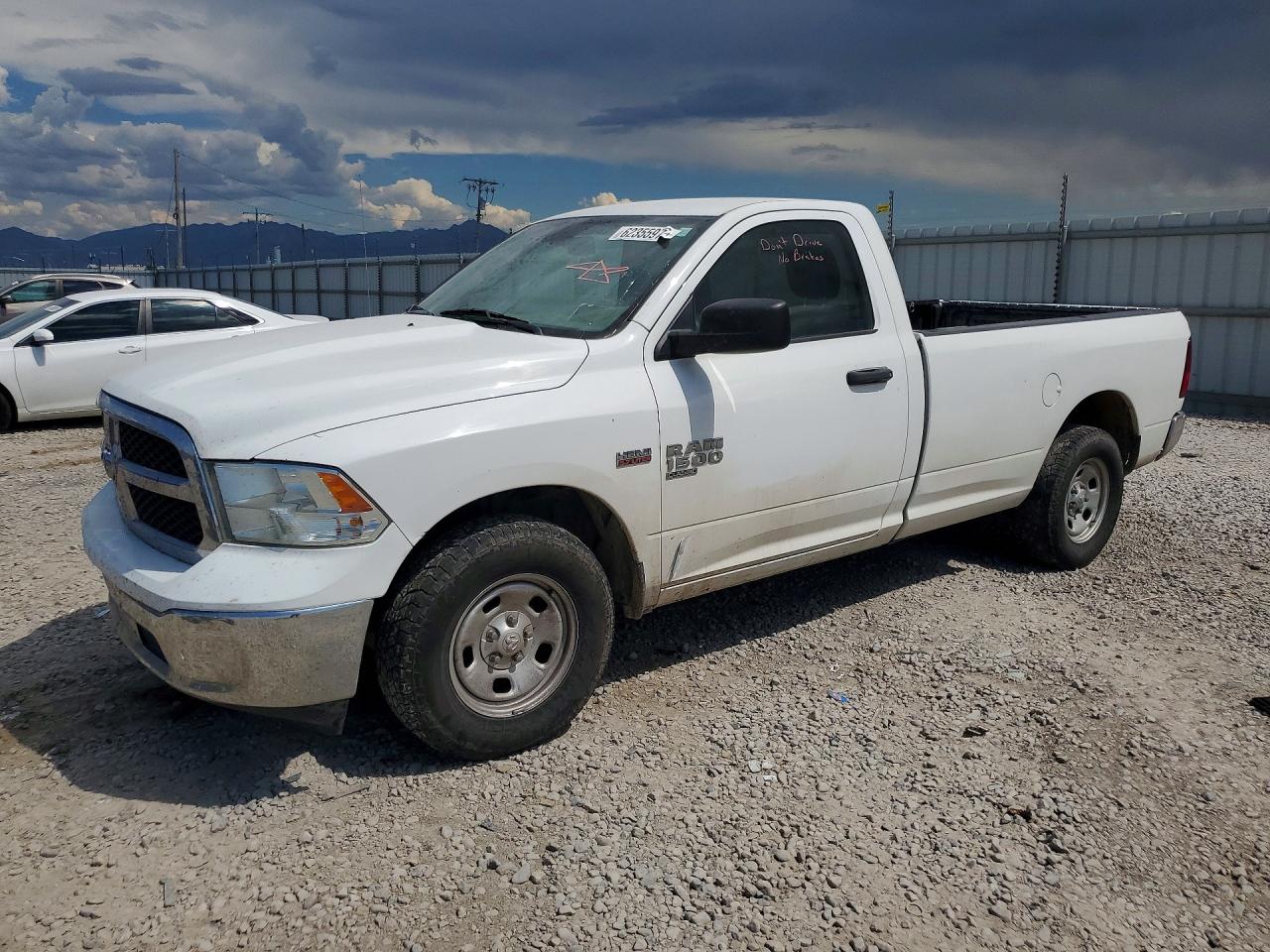 3C6JR6DT8KG532216 · 2019 RAM 1500 CLASSIC
