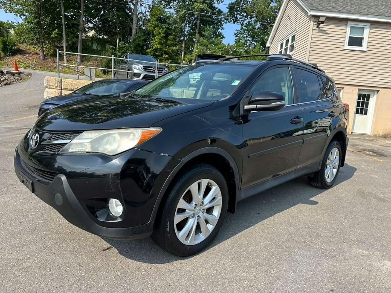 2T3DFREV5DW071429 · 2013 TOYOTA RAV4