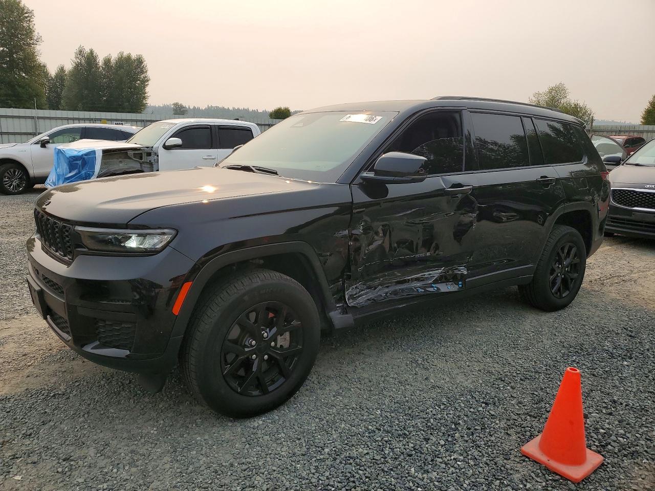 1C4RJKAG8S8773329 · 2025 JEEP GRAND CHEROKEE