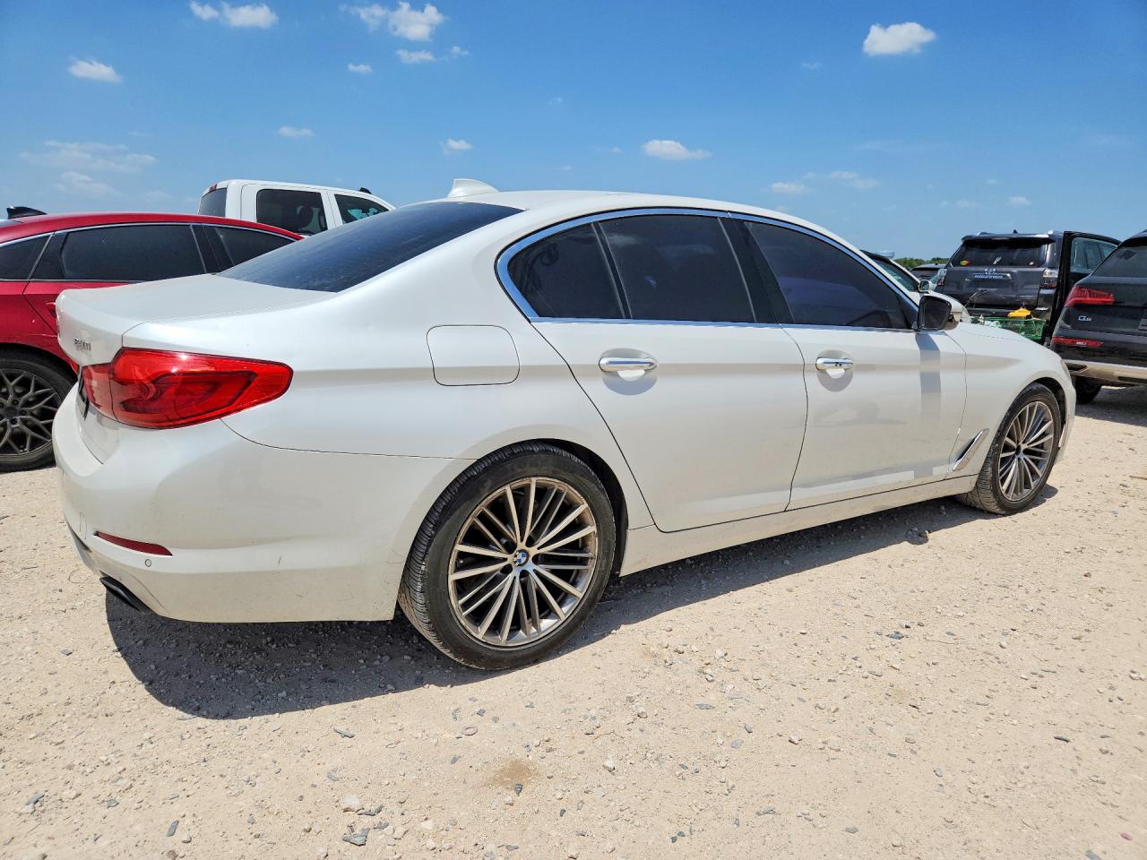 WBAJE5C53JG917546 · 2018 BMW 540 · 3/12