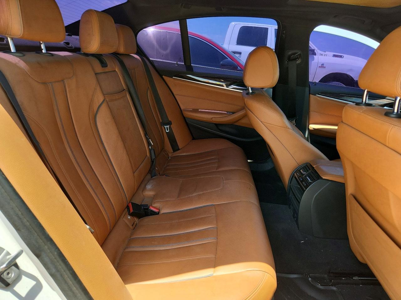 WBAJE5C53JG917546 · 2018 BMW 540 · 10/12