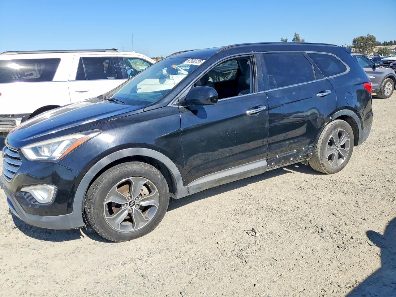 KM8SM4HF5GU131310 · 2016 HYUNDAI SANTA FE
