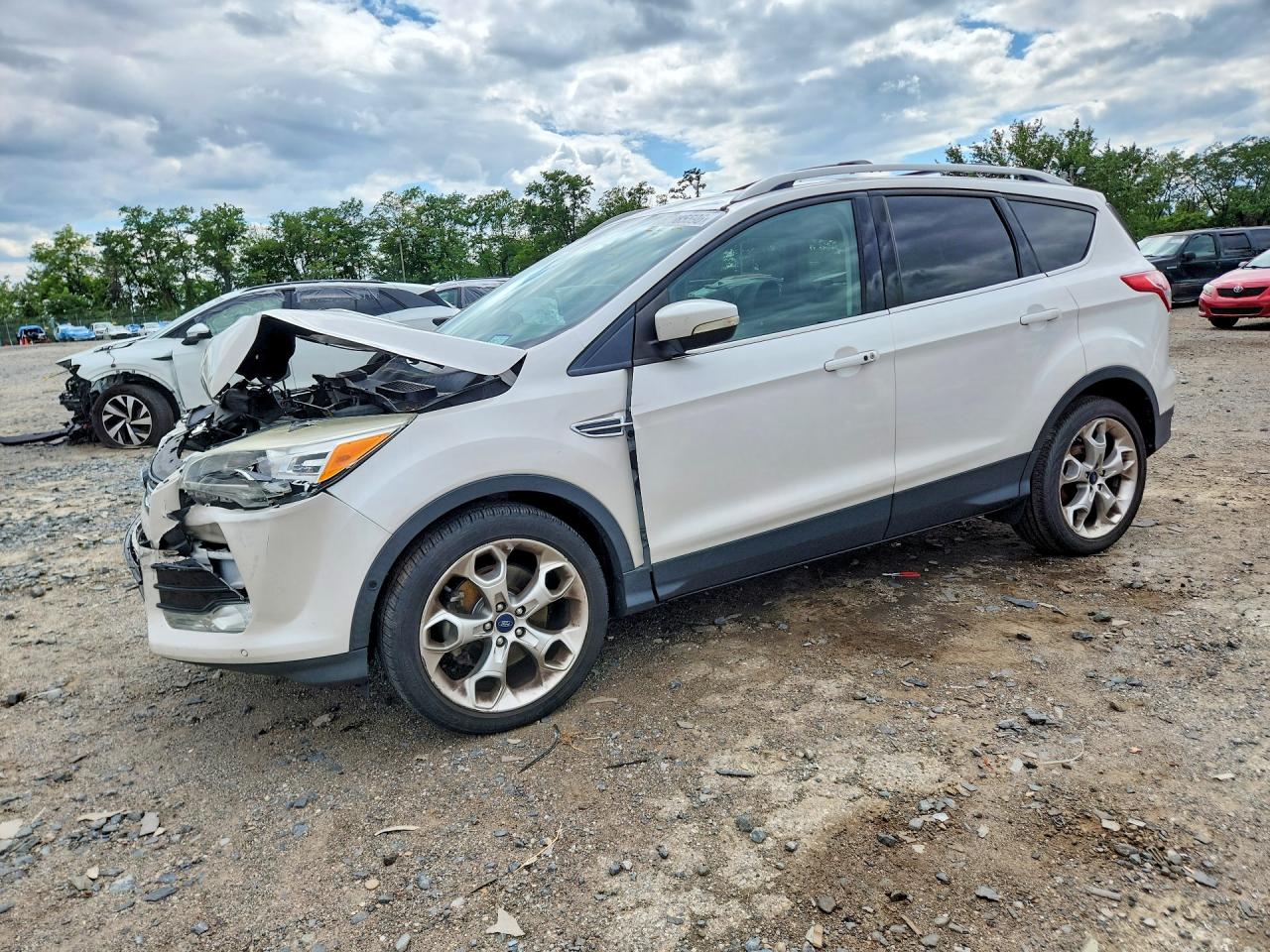 1FMCU9J93FUB29169 · 2015 FORD ESCAPE