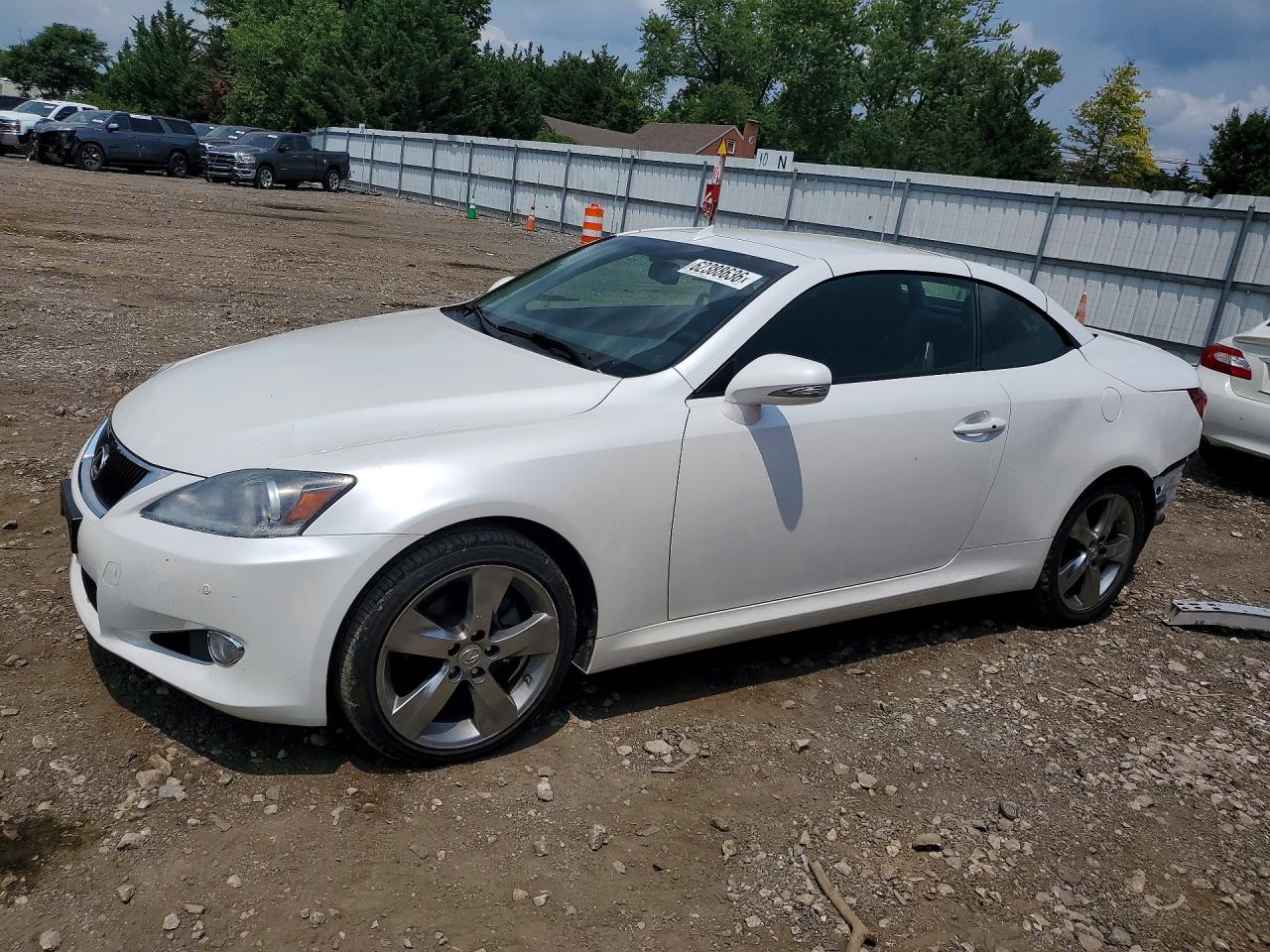 JTHFF2C26F2532625 · 2015 LEXUS IS
