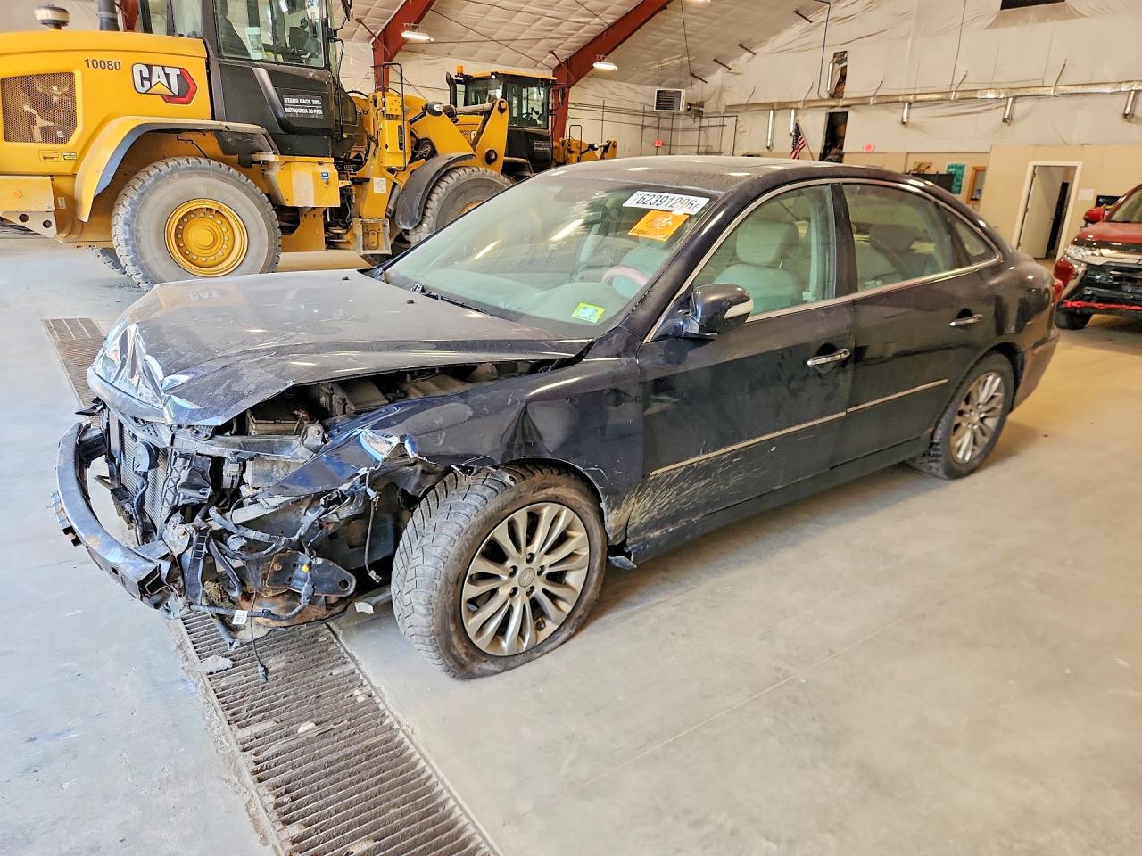 KMHFC4DF9BA537272 · 2011 HYUNDAI AZERA