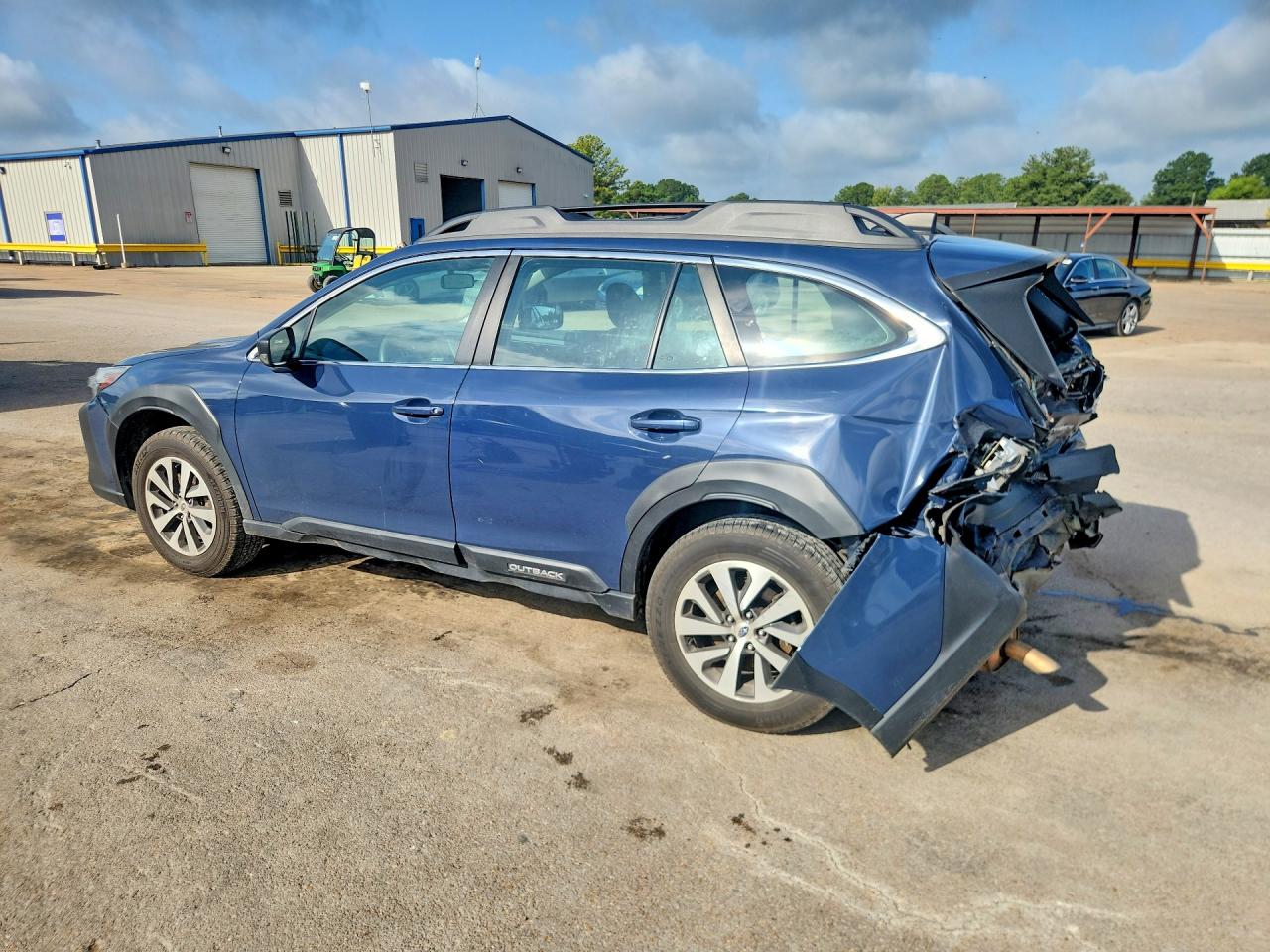 4S4BTAAC5P3147692 · 2023 SUBARU OUTBACK · 2/13