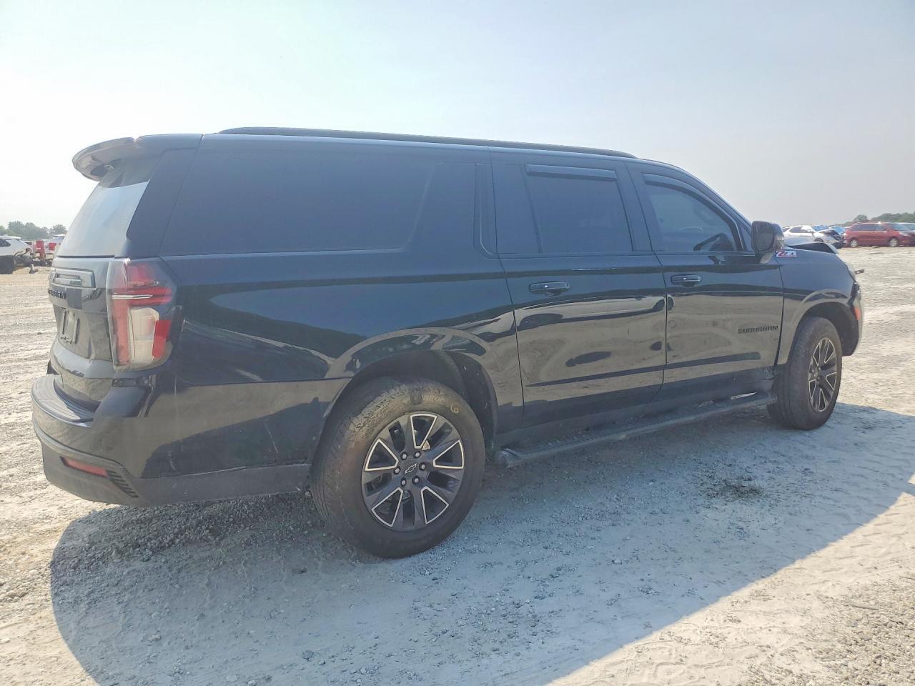 1GNSKDKD8MR143863 · 2021 CHEVROLET SUBURBAN · 3/12