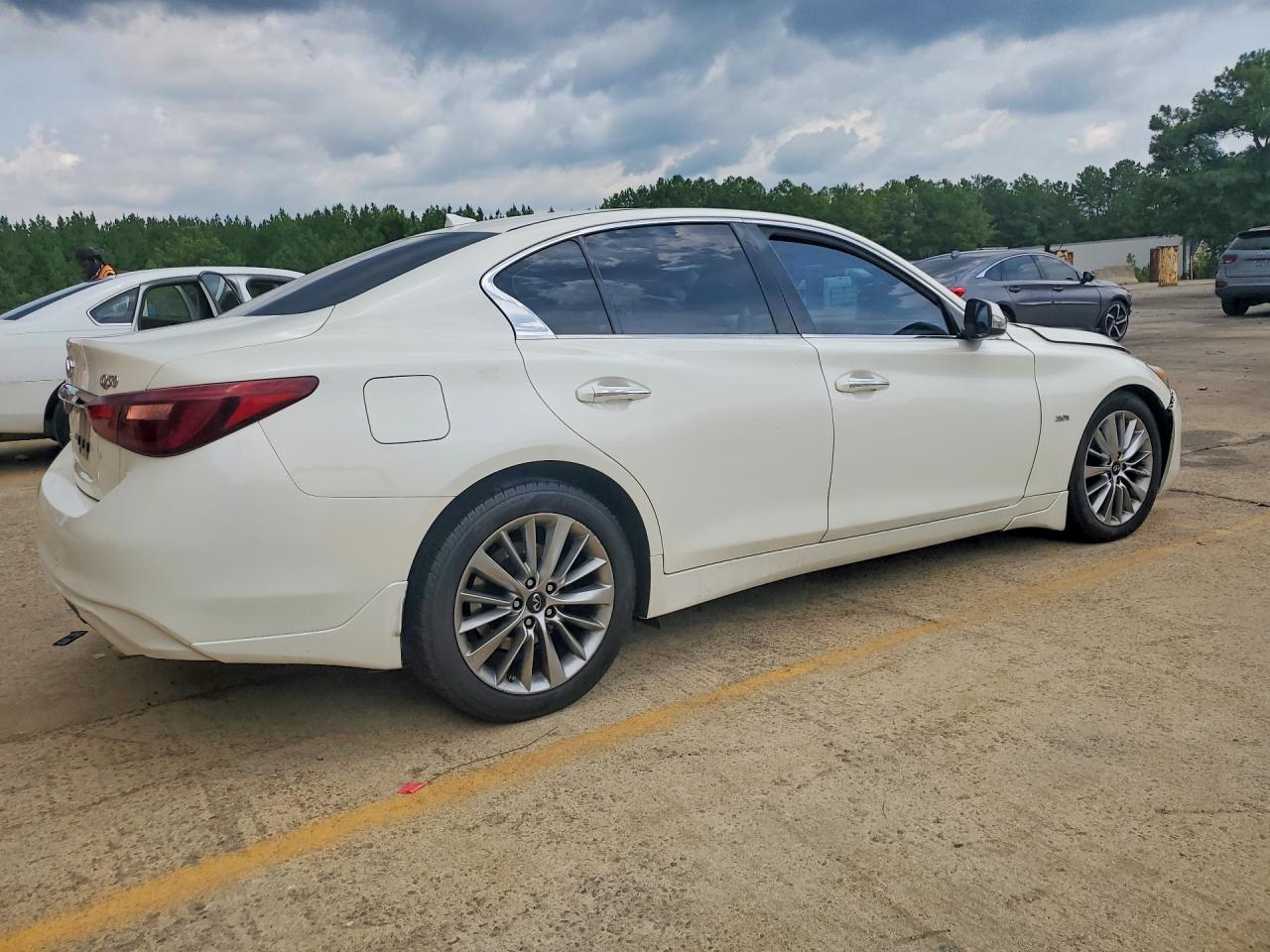 JN1EV7AR2JM444300 · 2018 INFINITI Q50 · 3/12
