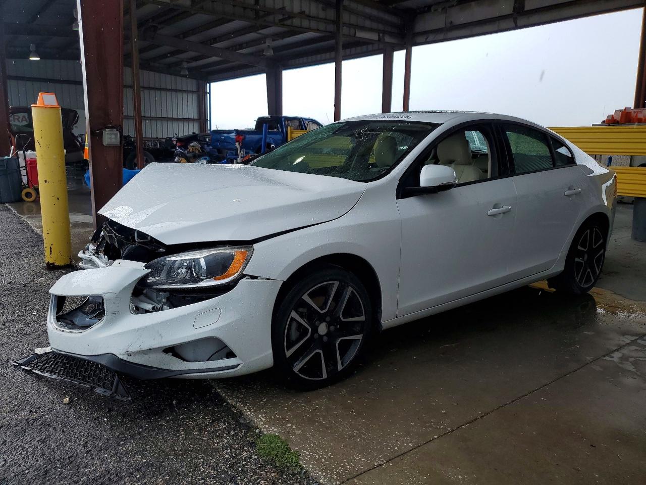 YV126MFL6J2454401 · 2018 VOLVO S60