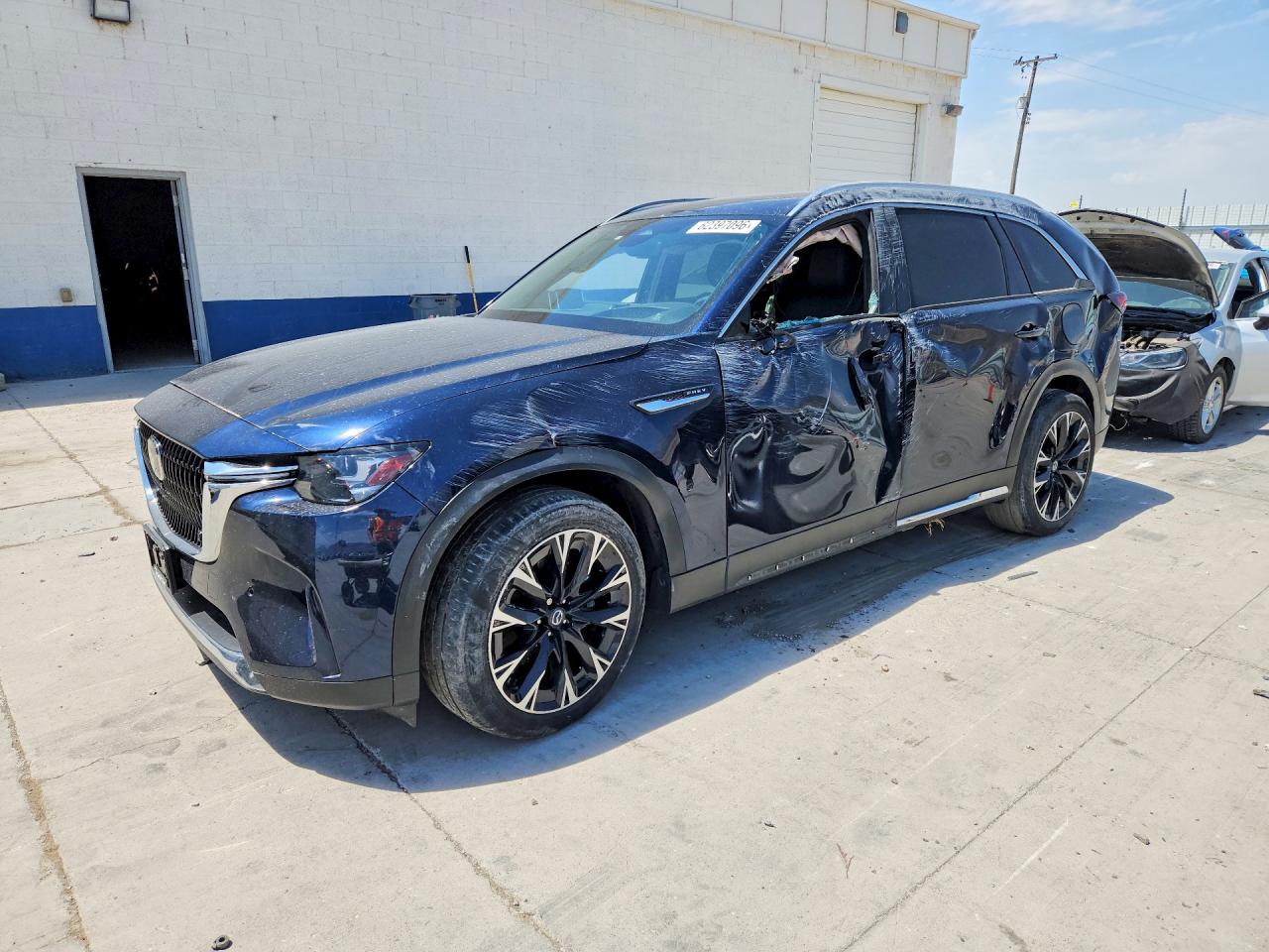 JM3KKEHA0R1130520 · 2024 MAZDA CX-90