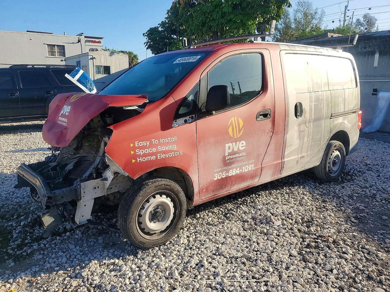 3N6CM0KN7FK693318 · 2015 NISSAN NV200