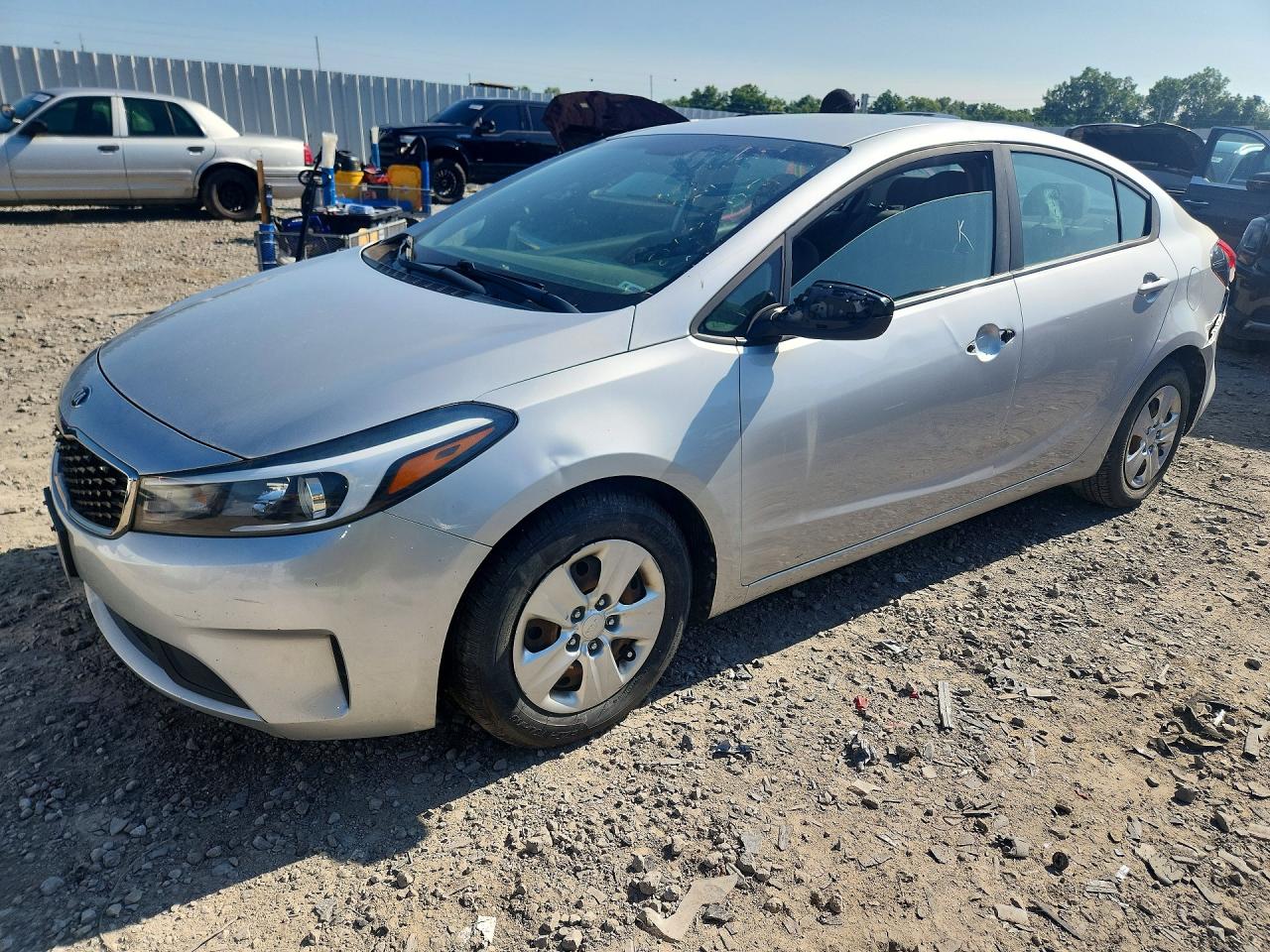3KPFL4A77JE263275 · 2018 KIA FORTE