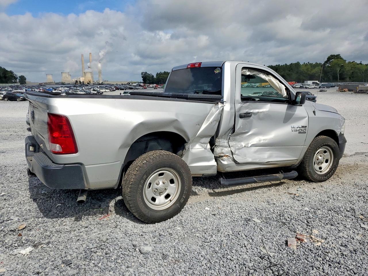 3C6JR6AGXKG511293 · 2019 RAM 1500 CLASSIC · 3/12