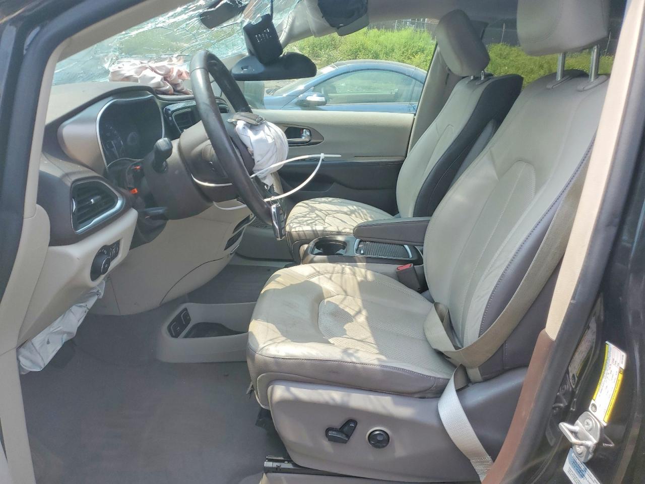 2C4RC1EG7HR770708 · 2017 CHRYSLER PACIFICA · 7/13