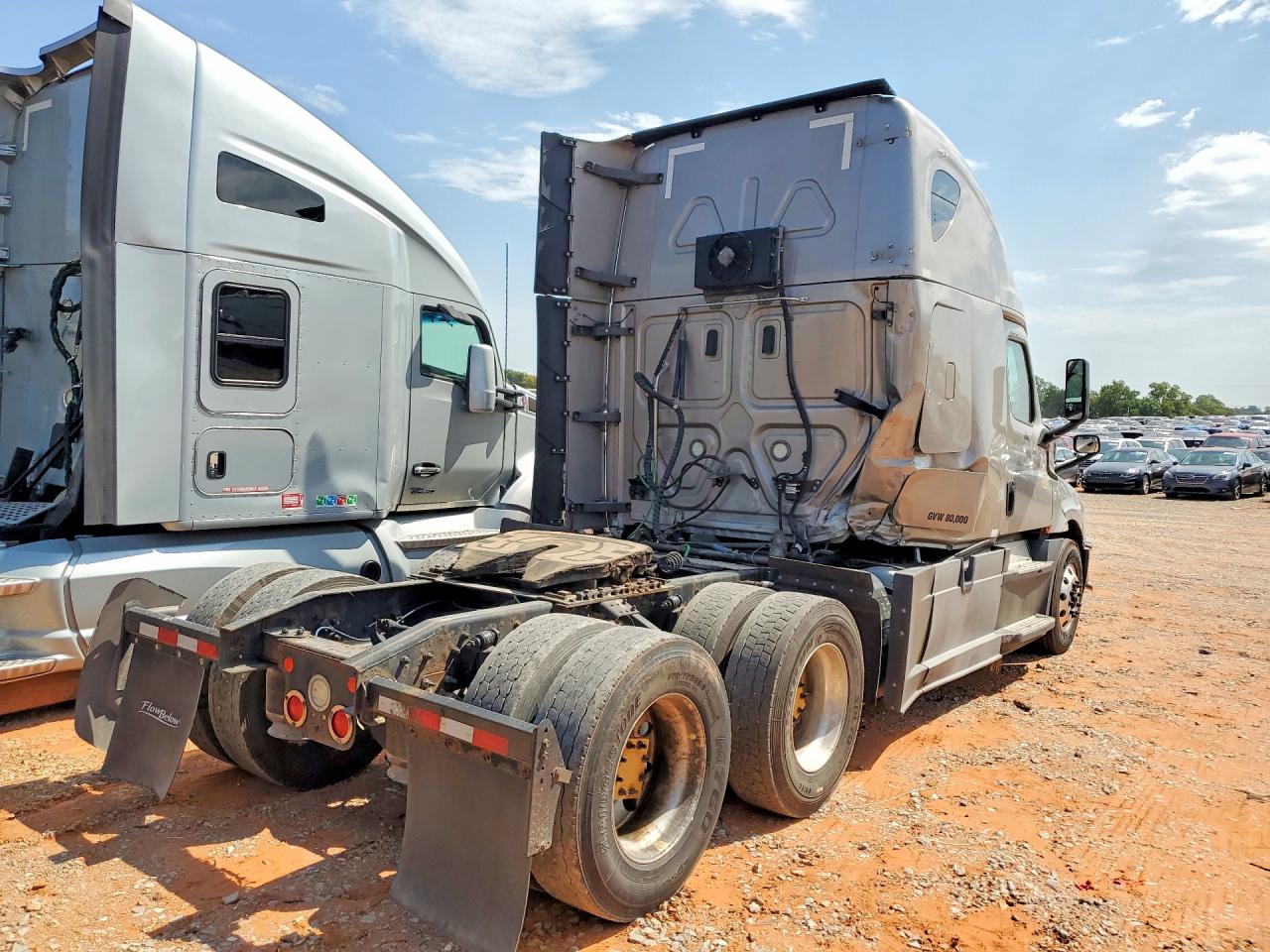 3AKJHHDR5KSKB5338 · 2019 FREIGHTLINER CASCADIA 126 · 3/14