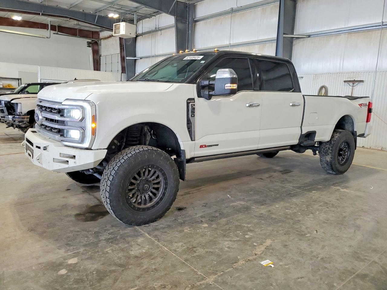 1FT8W3BM4SEC64184 · 2025 FORD F350