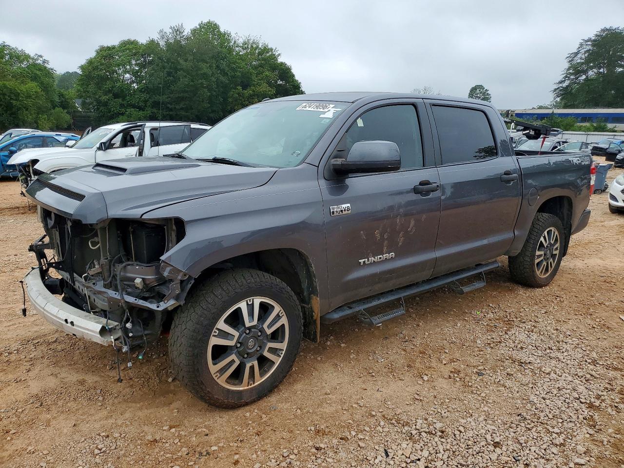 5TFDW5F10KX824877 · 2019 TOYOTA TUNDRA