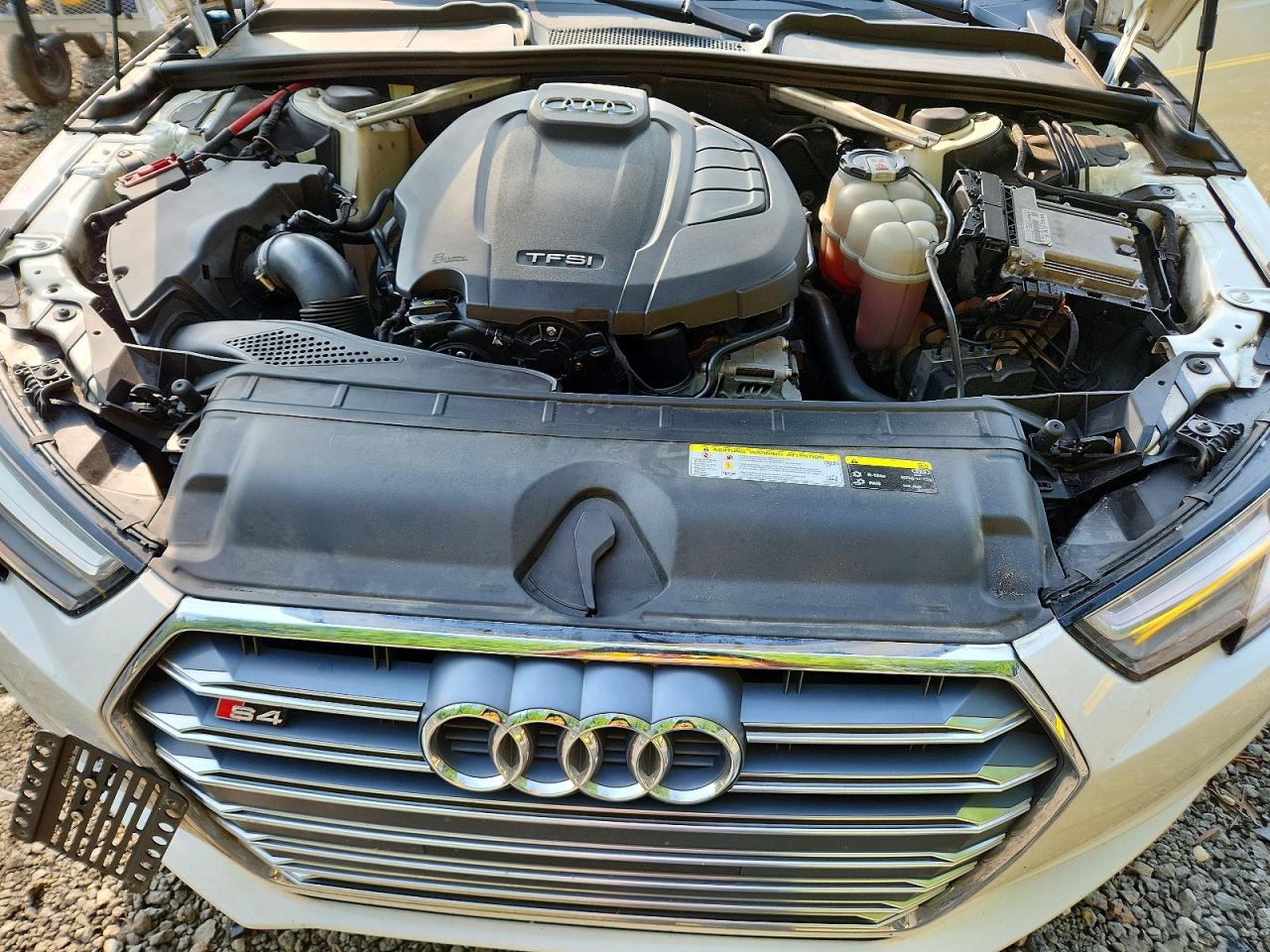 WAUGMAF49HA176647 · 2017 AUDI A4 · 11/13