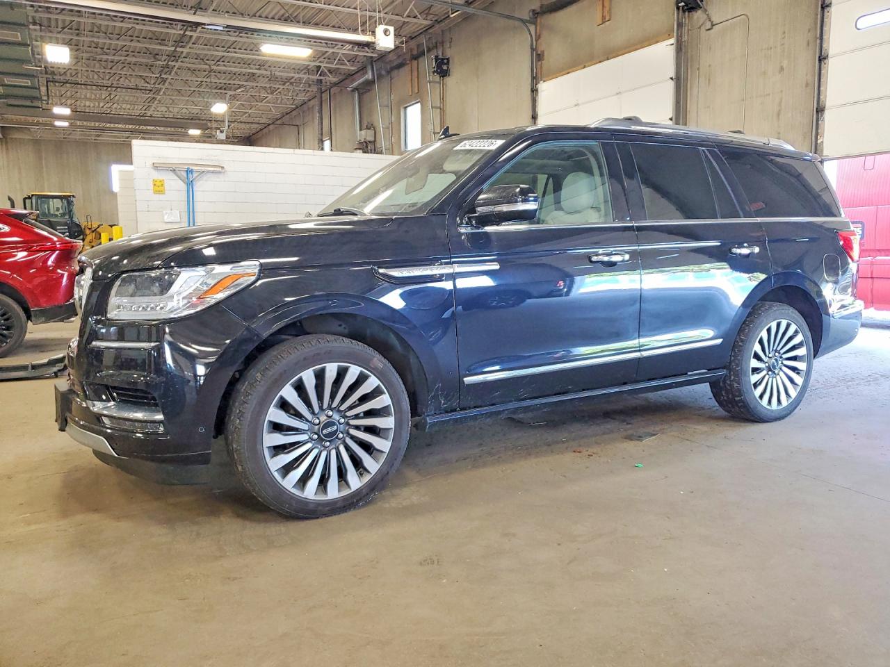 5LMJJ2LT3KEL08975 · 2019 LINCOLN NAVIGATOR