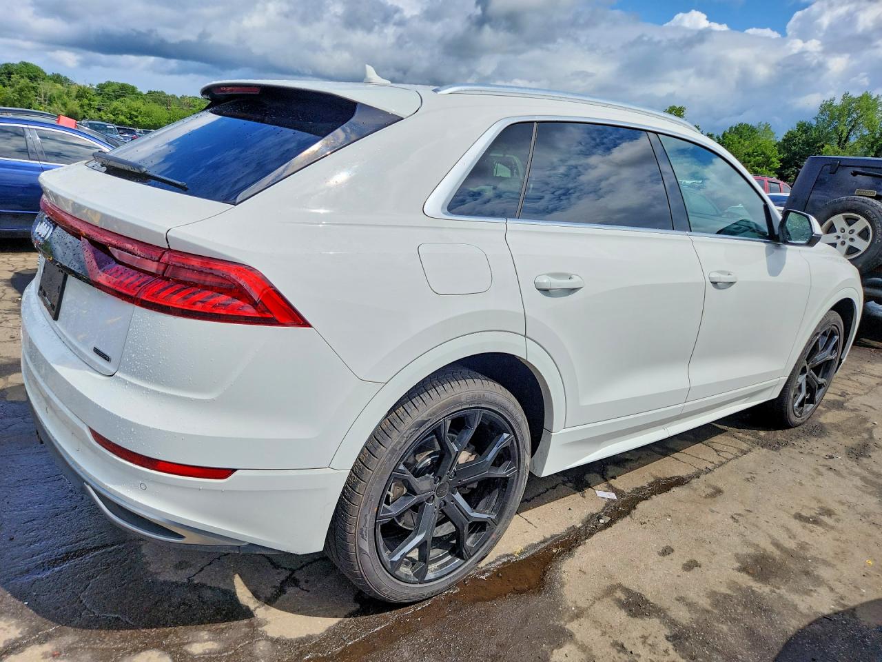 WA1AVAF14KD020463 · 2019 AUDI Q8 · 3/14