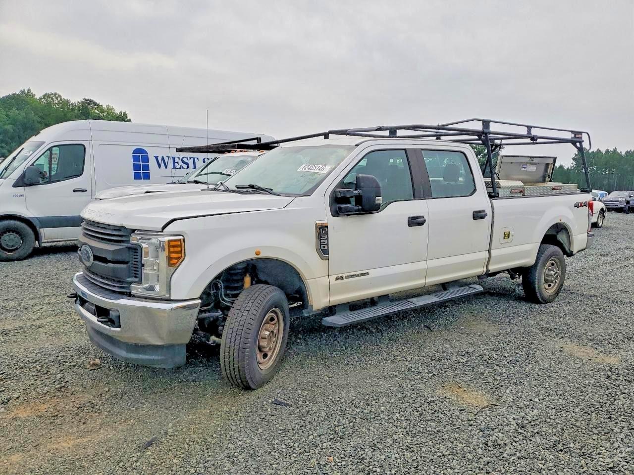 1FT7W3BT3KEG49559 · 2019 FORD F350