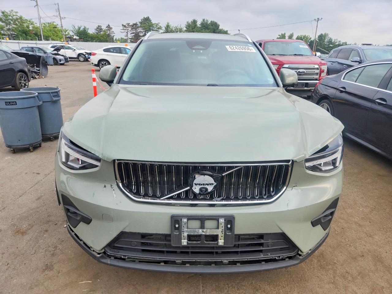 YV4L12UNXP2070869 · 2023 VOLVO XC40 · 5/13