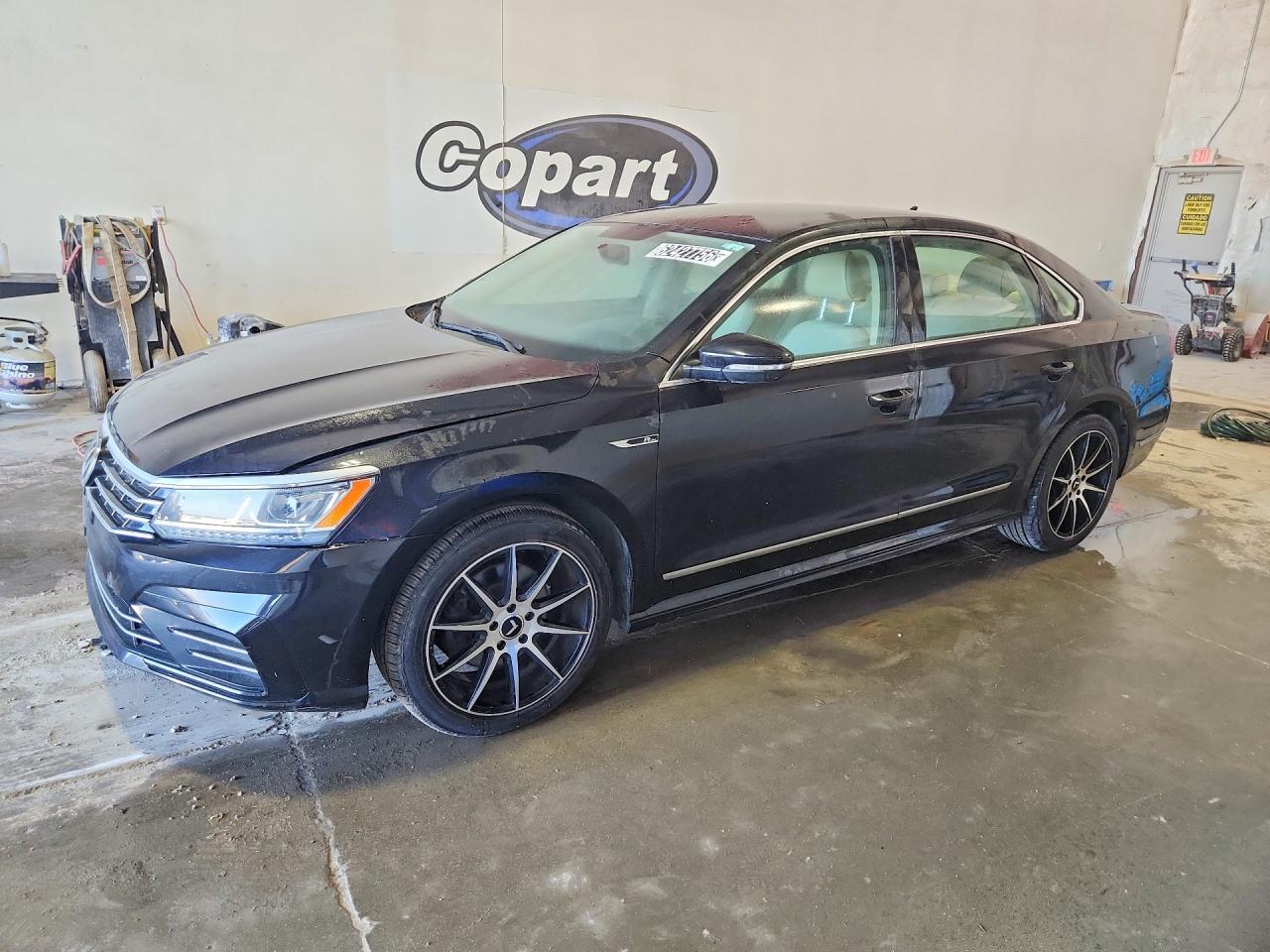 1VWDT7A30HC023876 · 2017 VOLKSWAGEN PASSAT