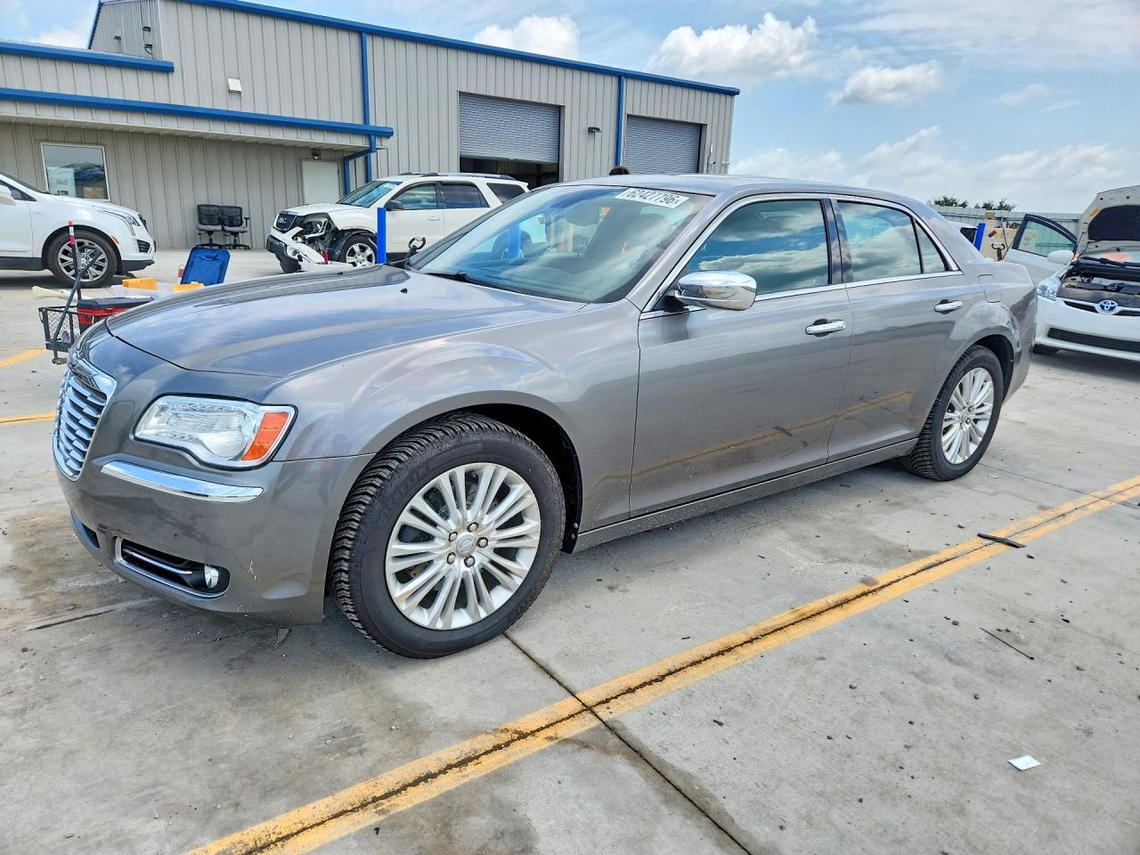 2C3CK6CT6BH574038 · 2011 CHRYSLER 300C