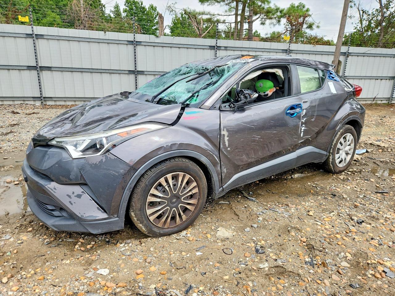JTNKHMBX0K1035021 · 2019 TOYOTA C-HR