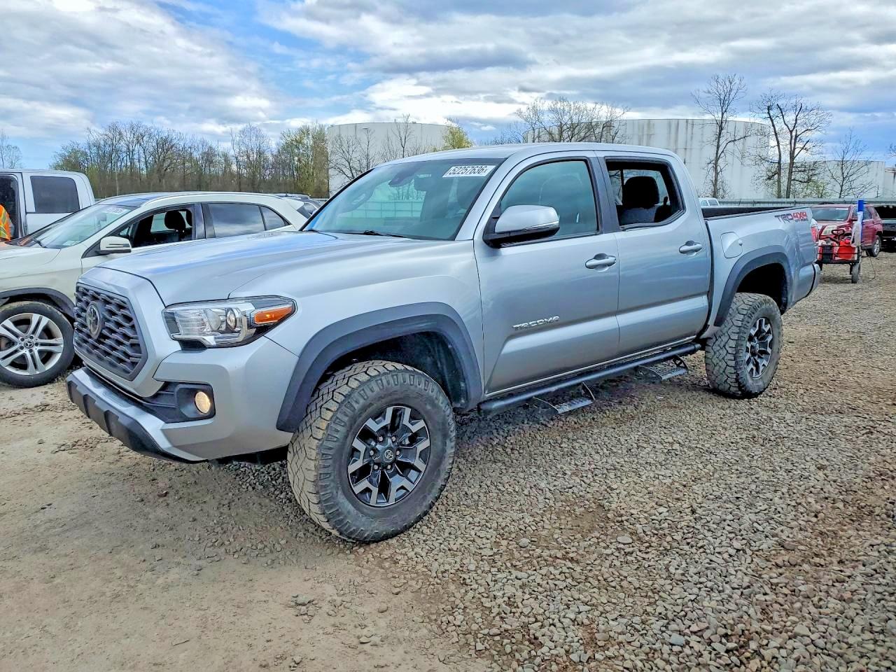 3TMCZ5AN0NM483410 · 2022 TOYOTA TACOMA
