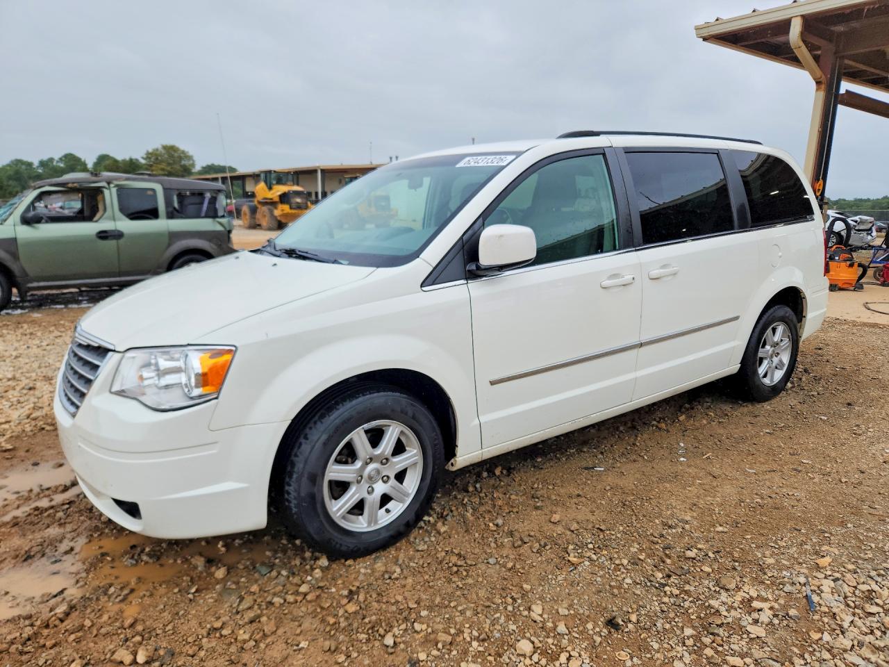 2A4RR5D17AR466829 · 2010 CHRYSLER TOWN & COUNTRY