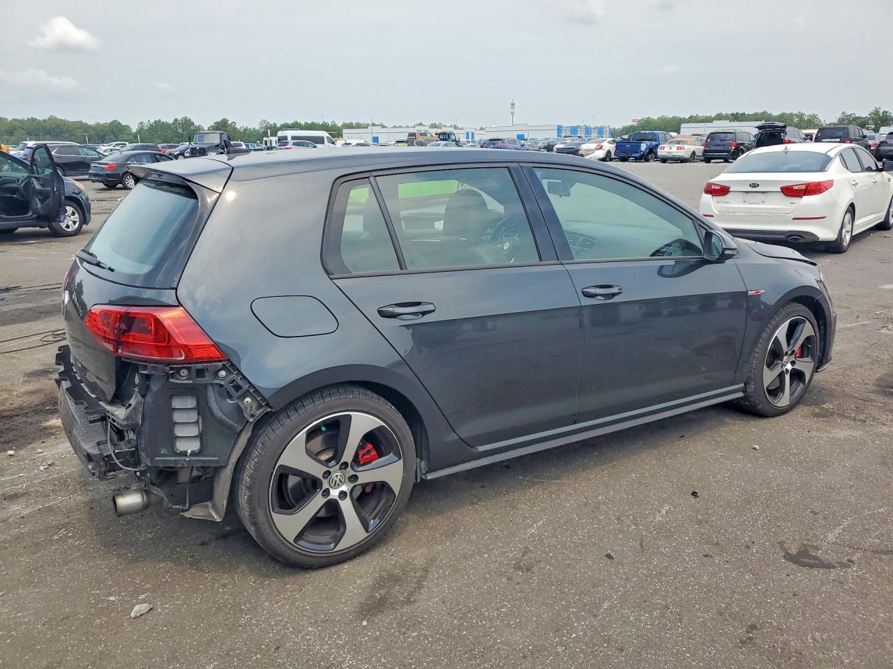3VW447AU6GM038952 · 2016 VOLKSWAGEN GTI · 3/12