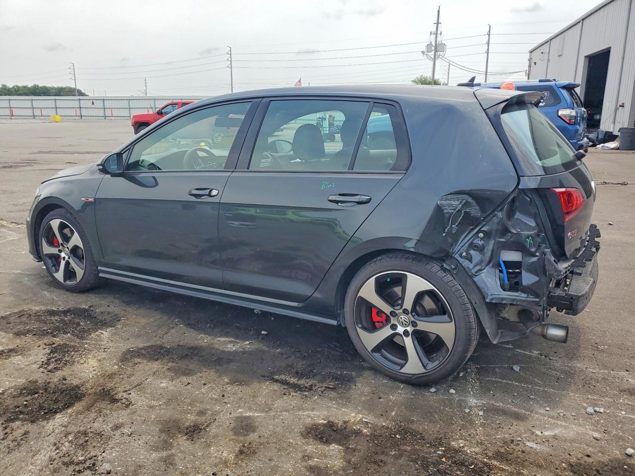 3VW447AU6GM038952 · 2016 VOLKSWAGEN GTI · 2/12