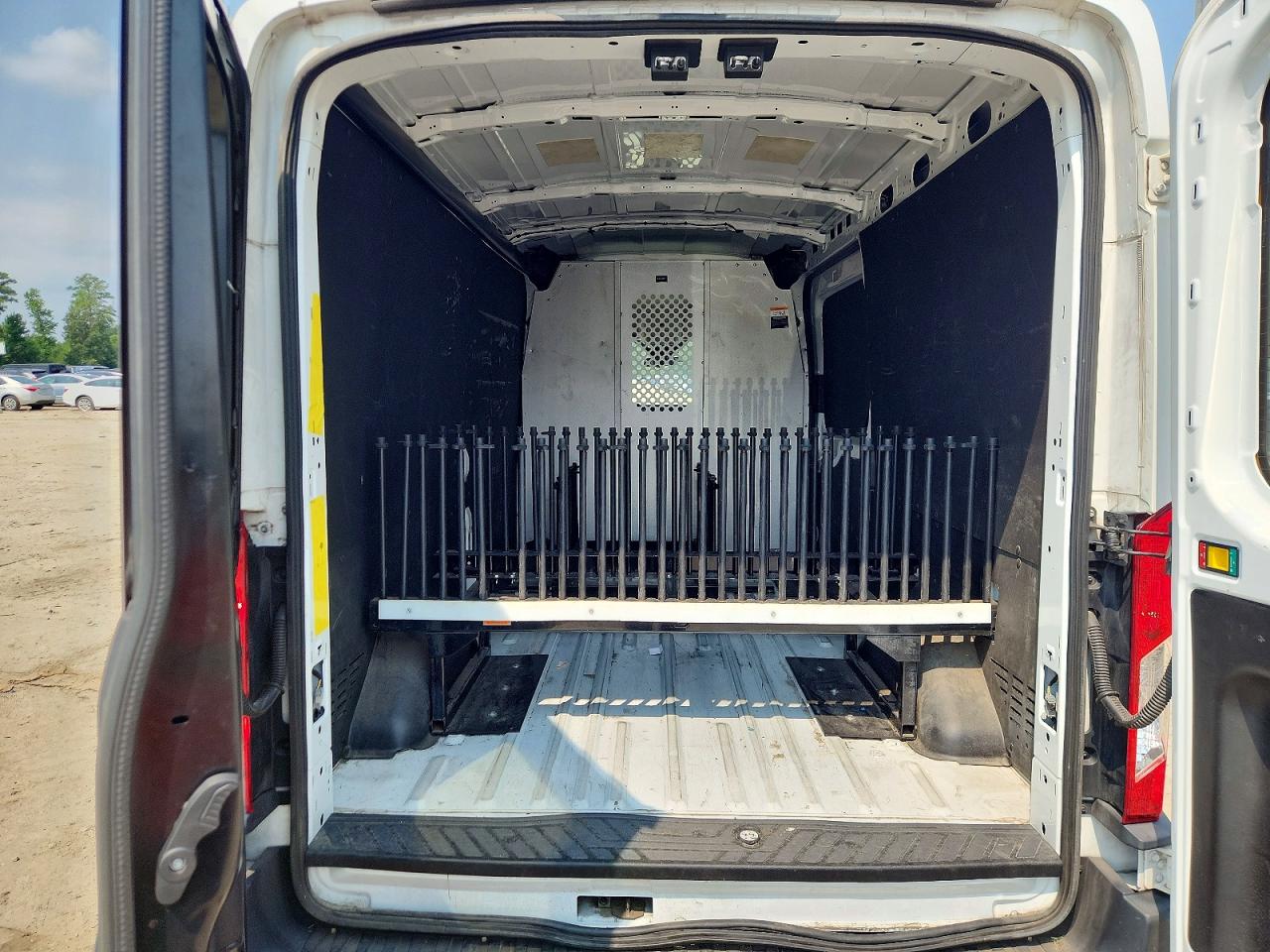 1FTBR1C85MKA48898 · 2021 FORD TRANSIT · 10/13