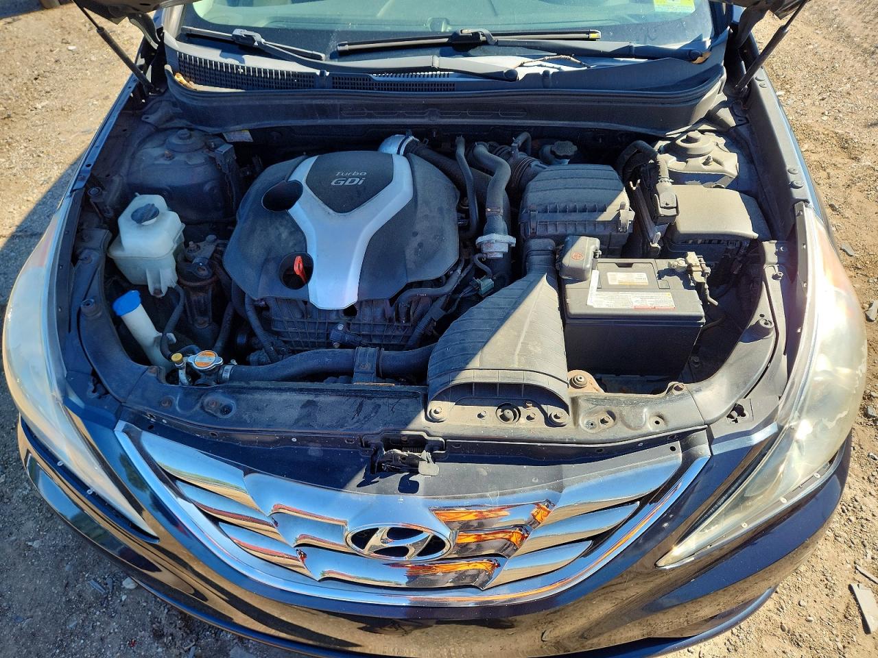 5NPEC4AB9BH199981 · 2011 HYUNDAI SONATA · 11/12