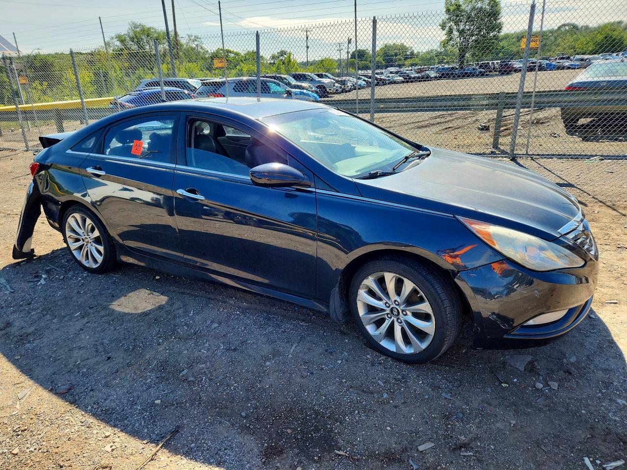 5NPEC4AB9BH199981 · 2011 HYUNDAI SONATA · 4/12