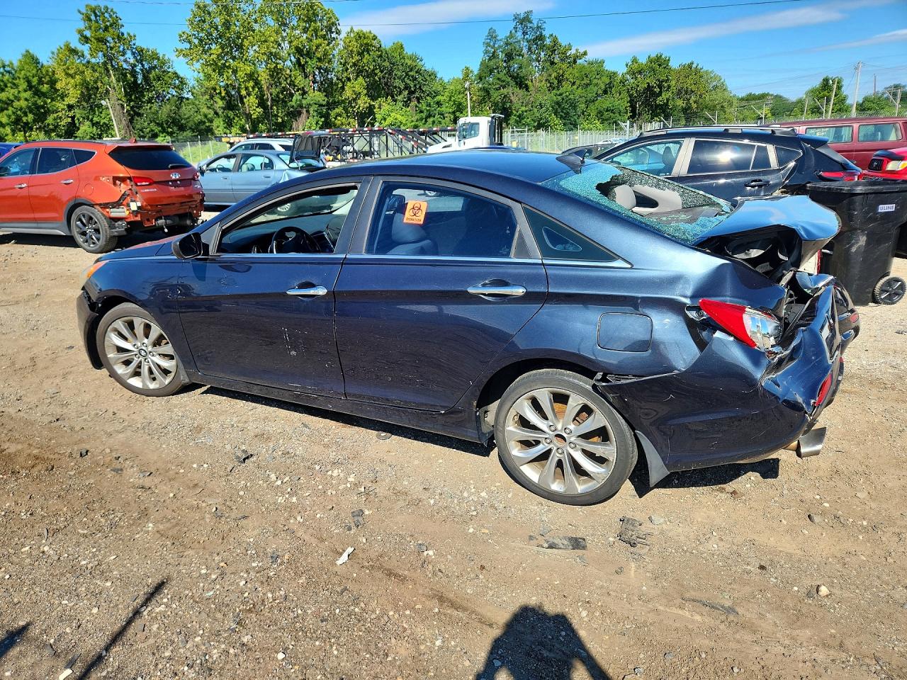 5NPEC4AB9BH199981 · 2011 HYUNDAI SONATA · 2/12